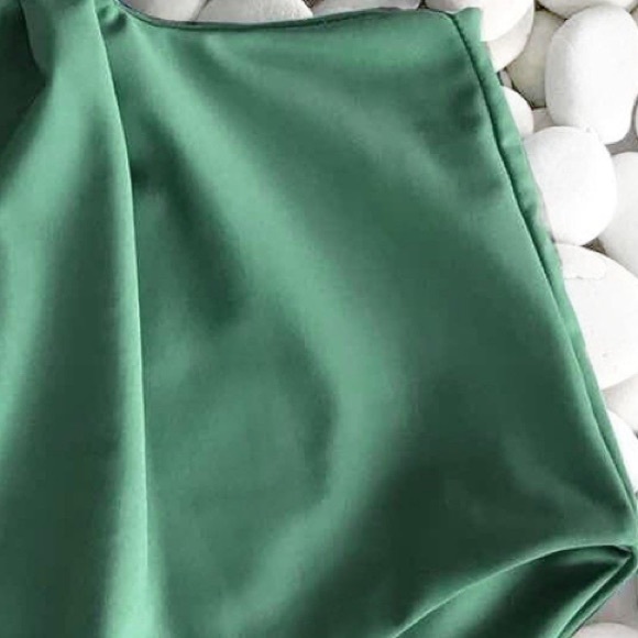 Medium cut out green swimsuit 🩱 - Picture 6 of 8